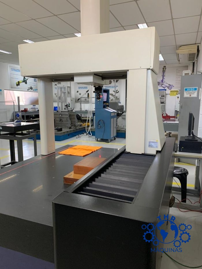 Tridimensional Mitutoyo Crysta Plus M7106